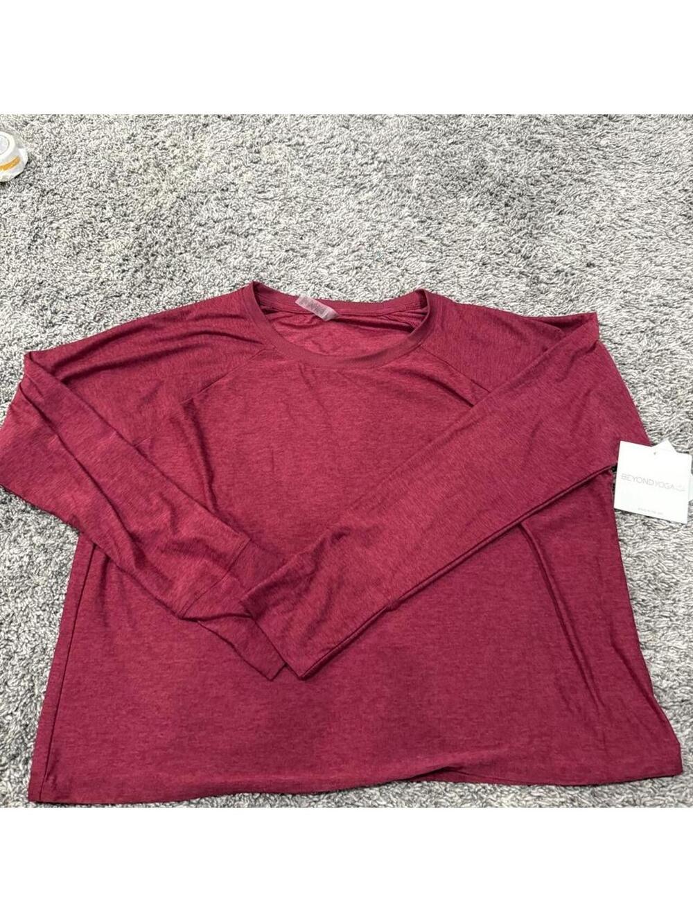Beyond Yoga Featherweight Adirondack Pullover in Bordeaux Heather, Medium